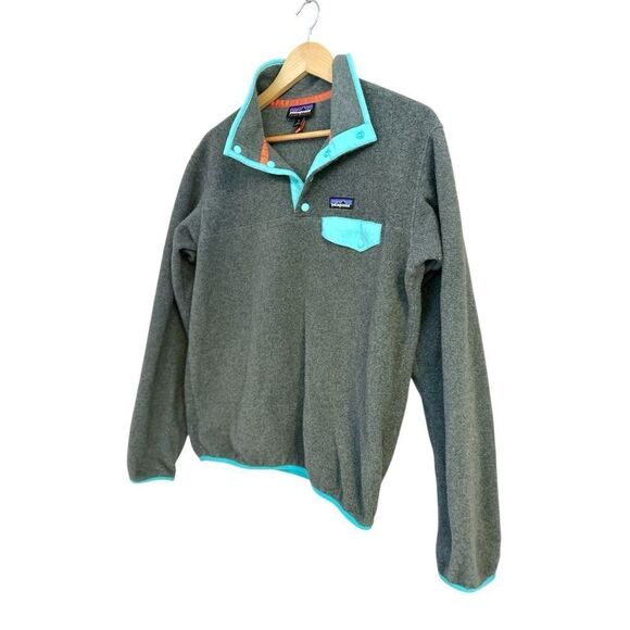 Patagonia Women's Lightweight Synchilla Snap-T Pullover in Gray & Teal, Medium - Picture 3 of 9